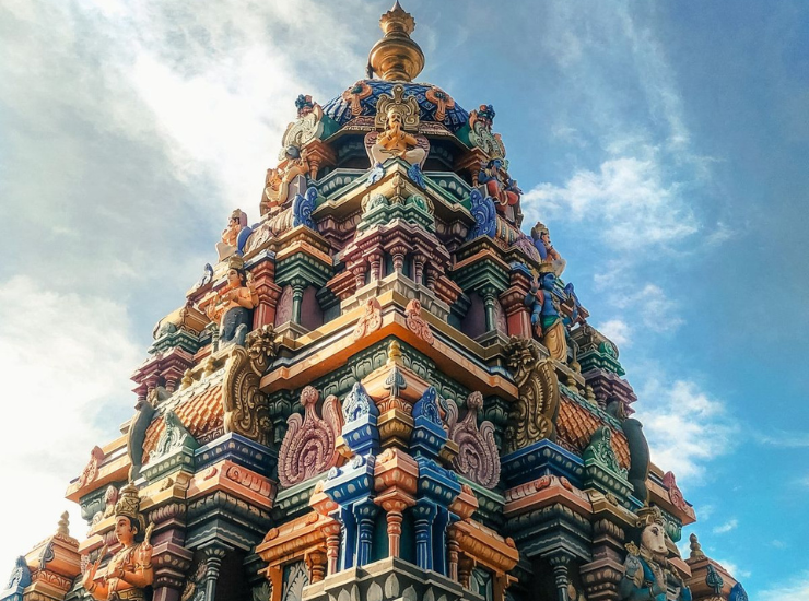 The Best Temple Tour Packages in Karnataka – Hindu Temple Gopura